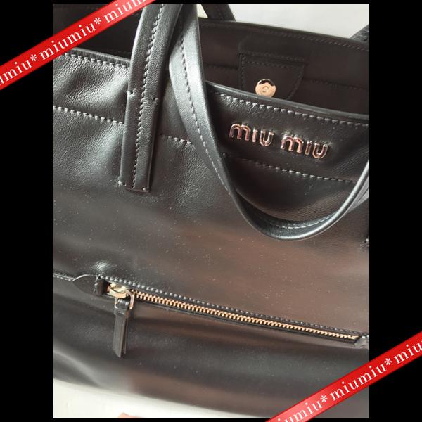 【セール】MiuMiu スーパーコピー通勤にも便利なトート人気のブラック 02121 R1914S/2A6K